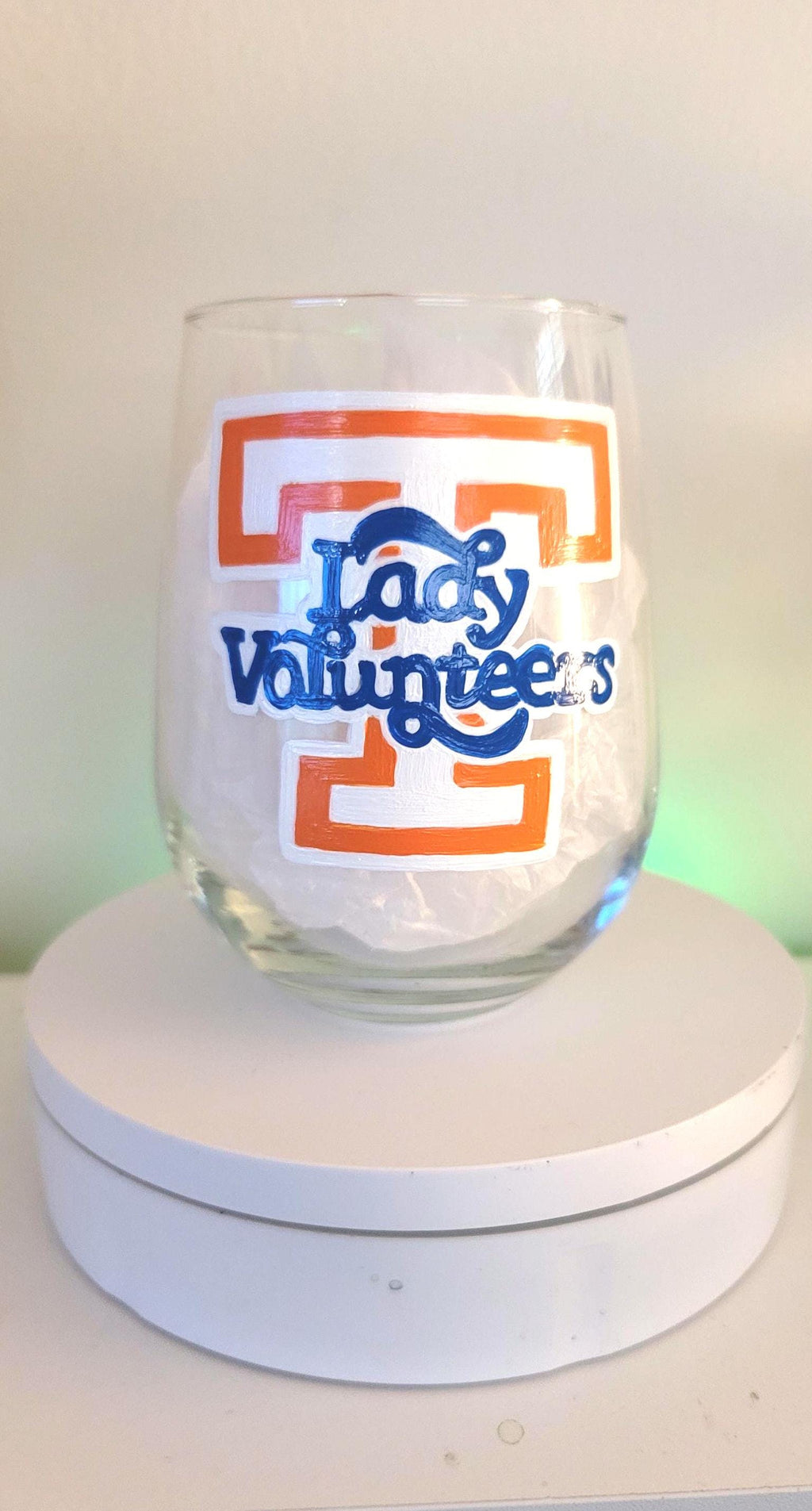 Hand Painted Tennessee Lady Volunteers 18 oz Stemless Wine Glass